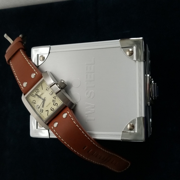 TW Steel Men watch - Picture 3 of 4